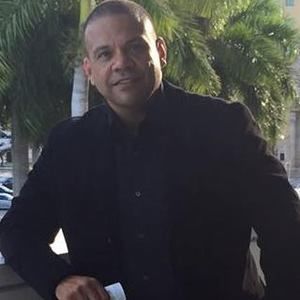 Meet your Posher, Dennis